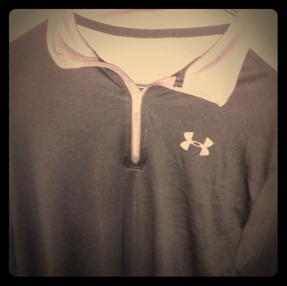 Women's under armour shirt